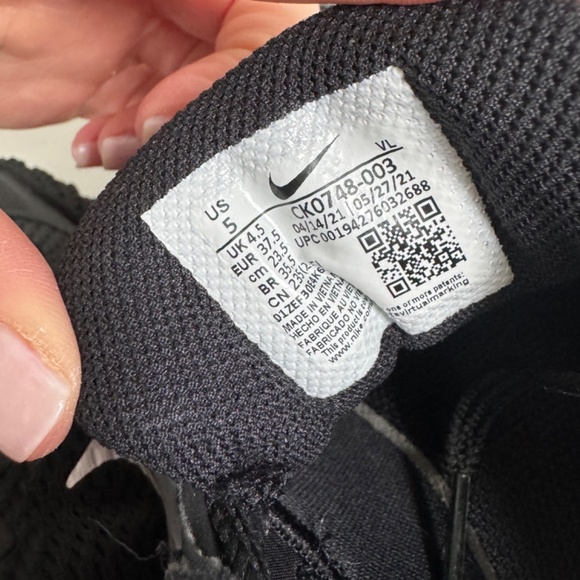 Nike Huarache Turf Shoes - Picture 6 of 7